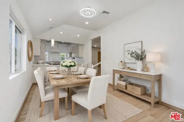 5822 Lindley Avenue, Encino, CA 91316 - #2