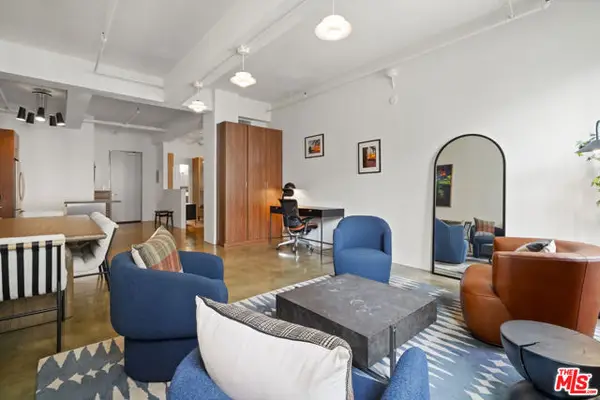 849 S Broadway #403, Los Angeles, CA 90014