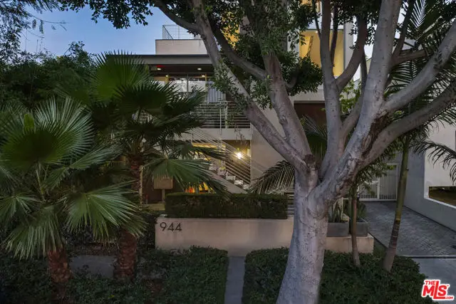 944 N Stanley Avenue #1, West Hollywood, CA 90046 - Image #3