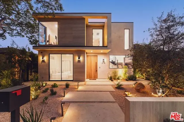 2115 Walnut Avenue, Venice, CA 90291 - #1