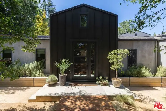 226 S Rimpau Boulevard, Los Angeles, CA 90004 - Image #2