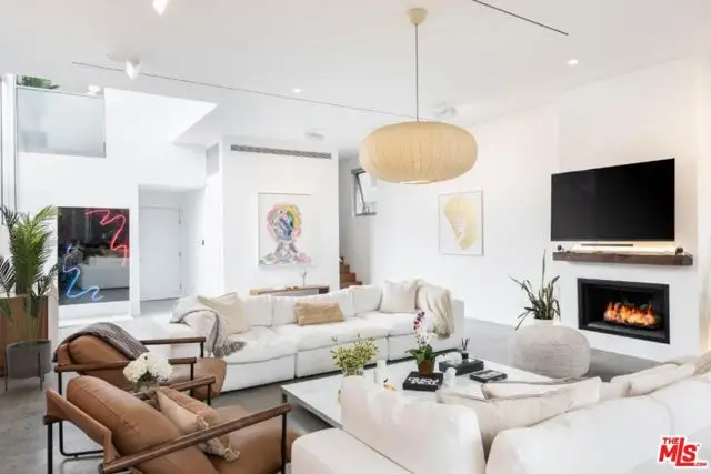 17 N Venice Boulevard, Venice, CA 90291 - #2