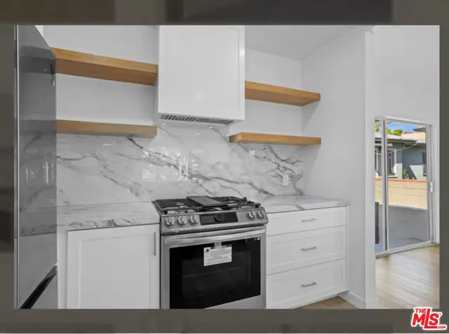 2218 24th Street, Santa Monica, CA 90405 - Image #2