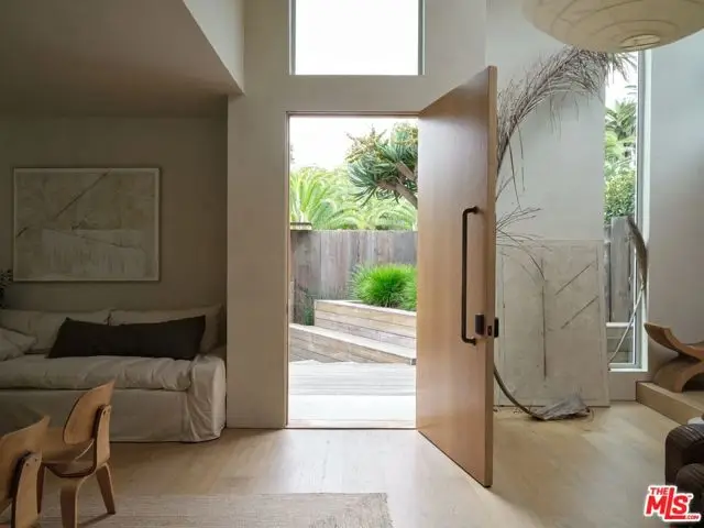 518 Sunset Avenue, Venice, CA 90291 - Image #2