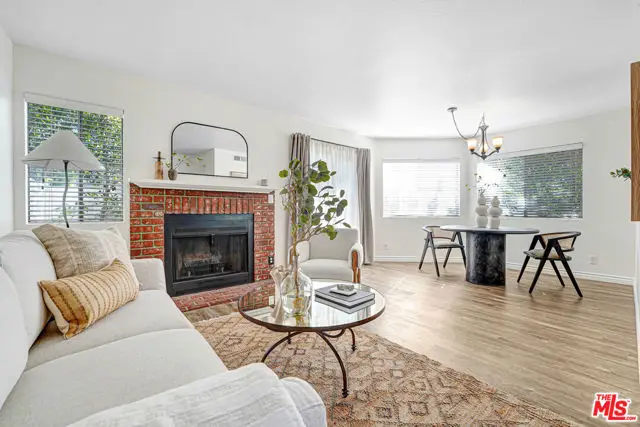 1890 Rory Lane #2, Simi Valley, CA 93063 - Image #1