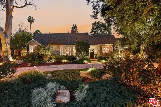 11122 Valley Spring Lane, Studio City, CA 91602 - Image #2