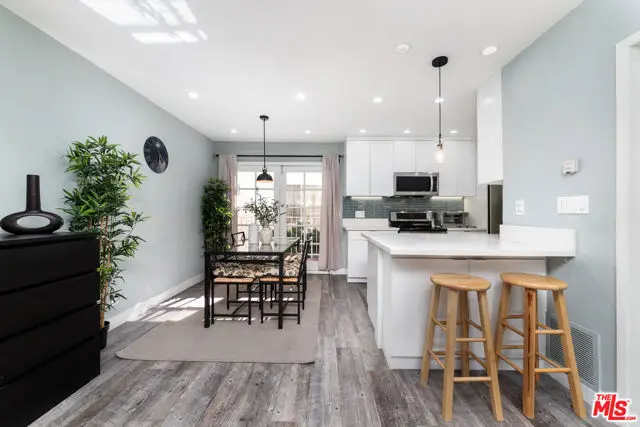 1145 Larrabee Street #6, West Hollywood, CA 90069 - Image #2