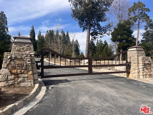 196 Mill Pond Road, Lake Arrowhead, CA 92352 - Image #1