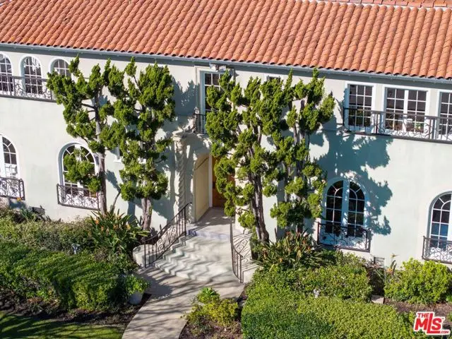 441 S Muirfield Road, Los Angeles, CA 90020 - Image #2