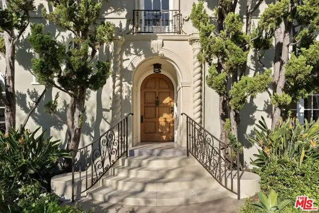 441 S Muirfield Road, Los Angeles, CA 90020 - Image #3