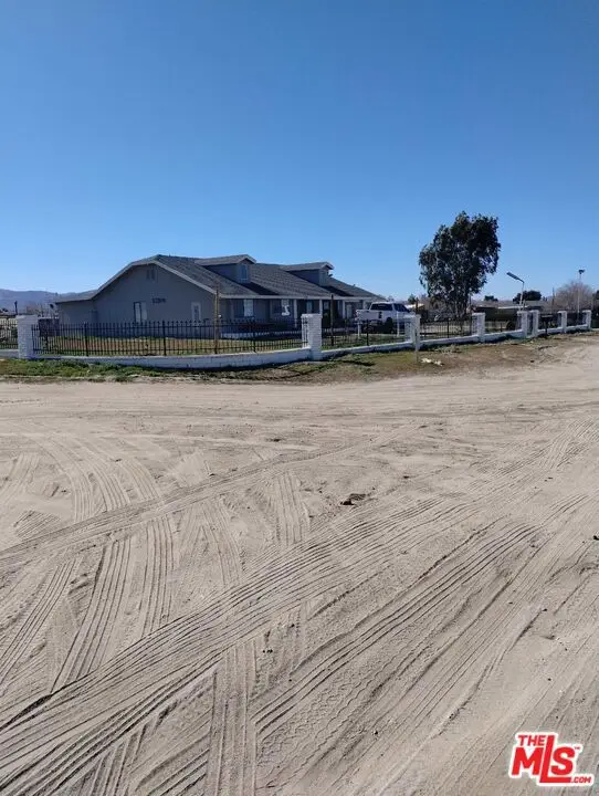 111 E 12 Street, Sun Village, CA 93543 - Image #3