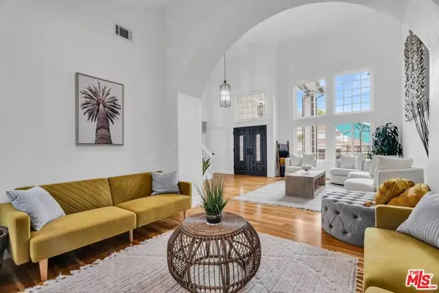 3225 Futura, Thousand Oaks, CA 91362 - #3