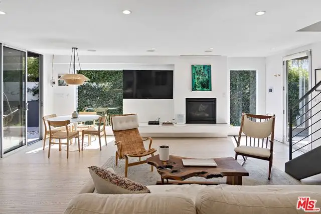 2904 Beach Avenue, Venice, CA 90291 - #3