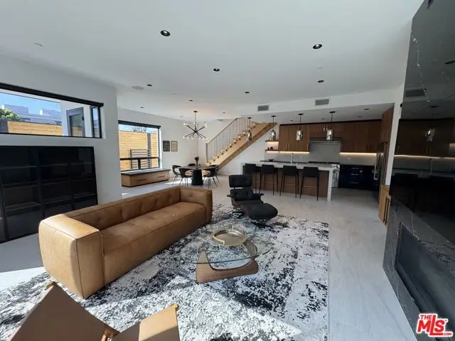 212 Bay Street #103, Santa Monica, CA 90405 - Image #2