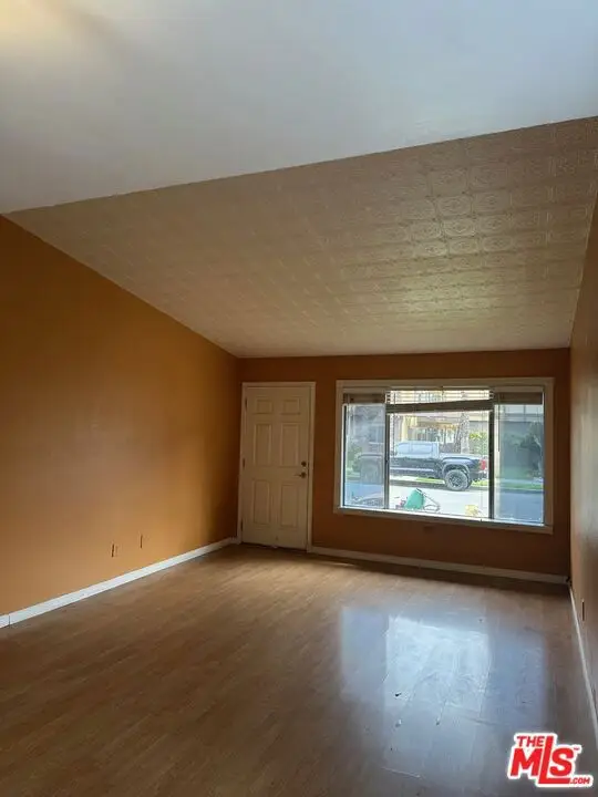 8735 Cedros Avenue #3, Panorama City, CA 91402 - Image #3