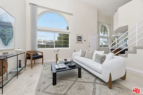 3900 Beethoven Street #302, Los Angeles, CA 90066