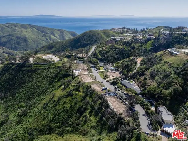 1712 Manzanita Park Avenue, Malibu, CA 90265 - Image #3