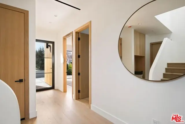 4066 Lyceum Avenue, Los Angeles, CA 90066 - #3