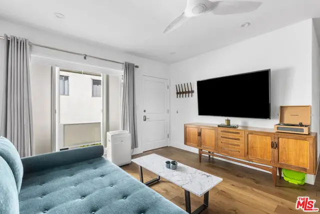 1929 Tamarind Avenue #8, Los Angeles, CA 90068 - Image #2