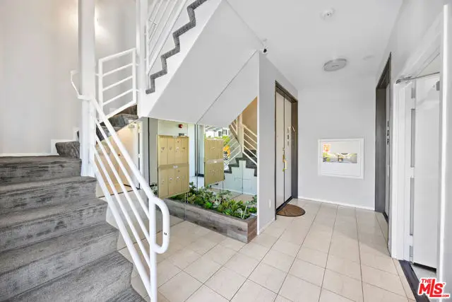 9836 Vidor Drive #1B, Los Angeles, CA 90035 - #3