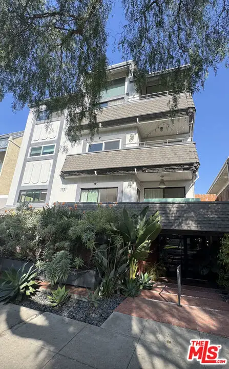 1131 12th Street #104, Santa Monica, CA 90403 - Image #2