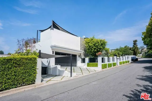 1441 Summitridge Drive, Beverly Hills, CA 90210 - Image #1