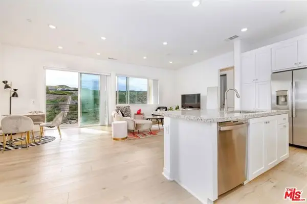 27405 Journey Place #305, Valencia (santa Clarita), CA 91381