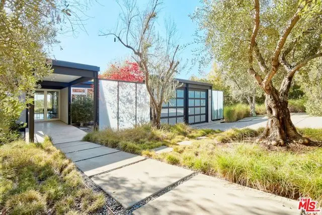 15960 Alcima Avenue, Pacific Palisades, CA 90272 - #2