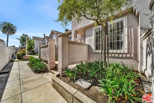 820 W Compton Boulevard #17, Compton, CA 90220 - #2