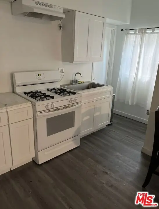 4534 Kingswell Avenue, Los Angeles, CA 90027 - #2