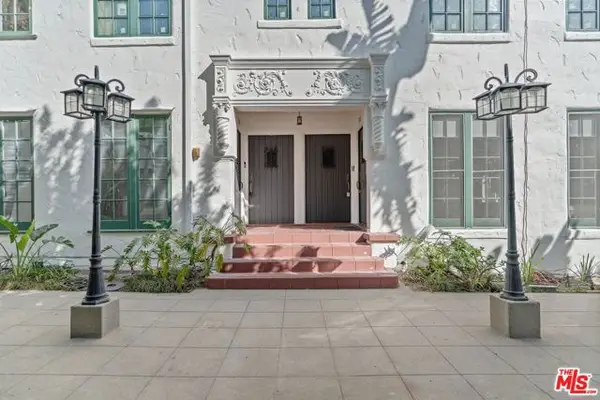 1250 N Harper Avenue #302, Los Angeles, CA 90046