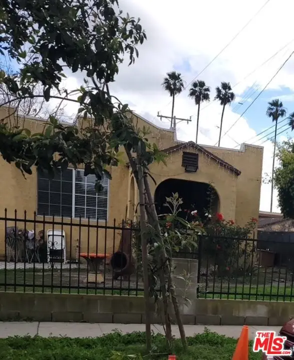 1216 E 84th Street, Los Angeles, CA 90001