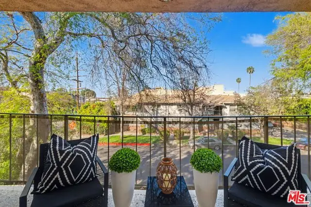 14850 Hesby Street #203, Sherman Oaks, CA 91403 - #2