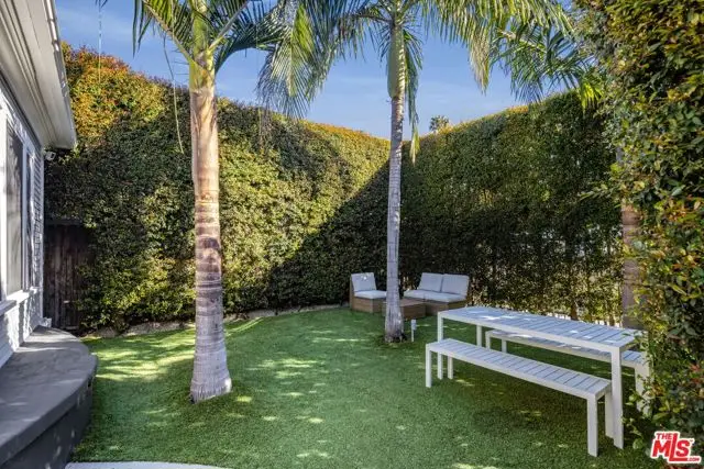 1233 N Genesee Avenue, West Hollywood, CA 90046 - #3