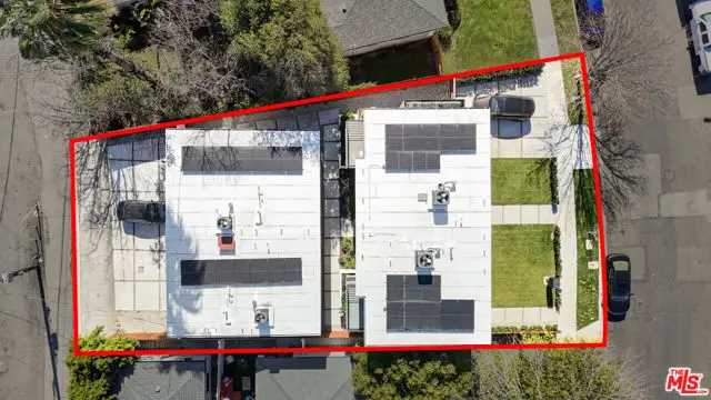 6422 Hanna Avenue, Canoga Park, CA 91303 - #2