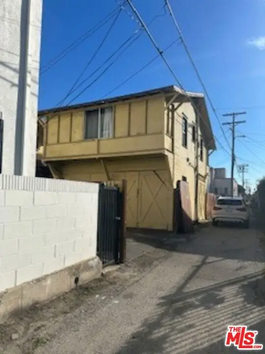 4811 S Gramercy Place, Los Angeles, CA 90062 - #3