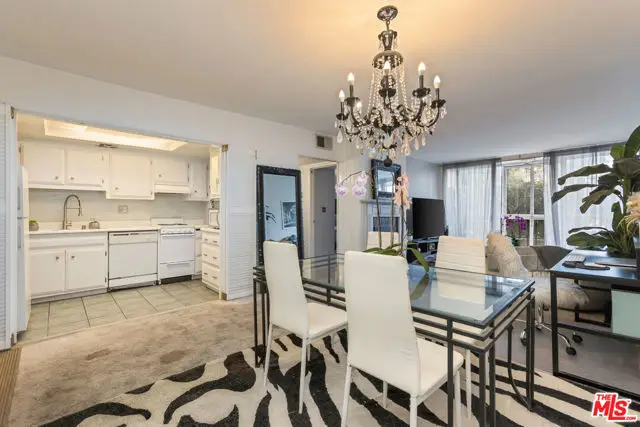 1351 N Crescent Heights Boulevard #111, West Hollywood, CA 90046 - #3