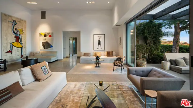 9240 Swallow Drive, Los Angeles, CA 90069 - #3