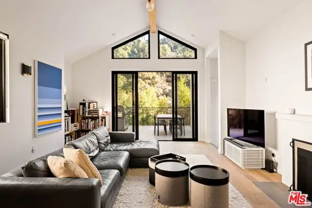 8723 Lookout Mountain Avenue, Los Angeles, CA 90046 - #2