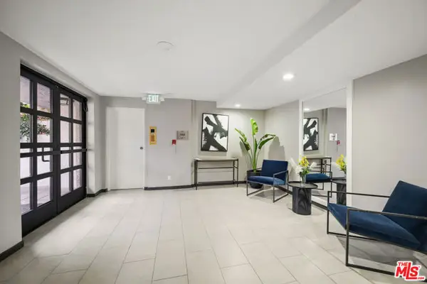 11737 Darlington Avenue #104, Los Angeles, CA 90049