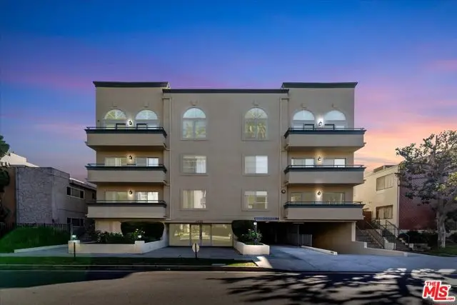 4426 Ventura Canyon Avenue #102, Sherman Oaks, CA 91423 - #2