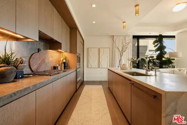 8420 W Sunset Boulevard #107, West Hollywood, CA 90069 - #2