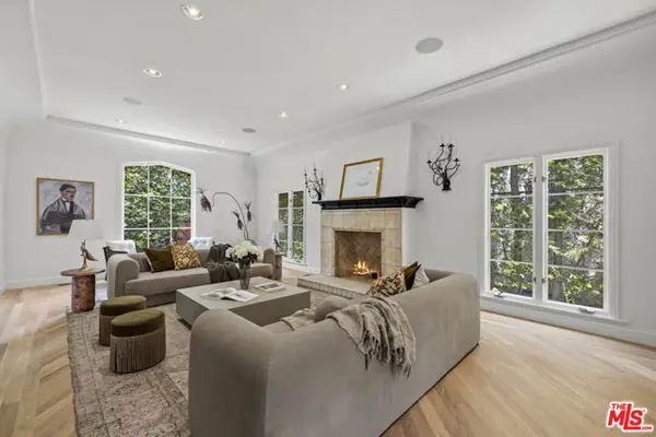 736 S Cloverdale Avenue, Los Angeles, CA 90036