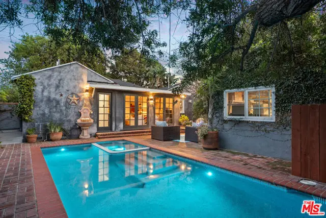 5401 Columbus Avenue, Sherman Oaks, CA 91411 - #1