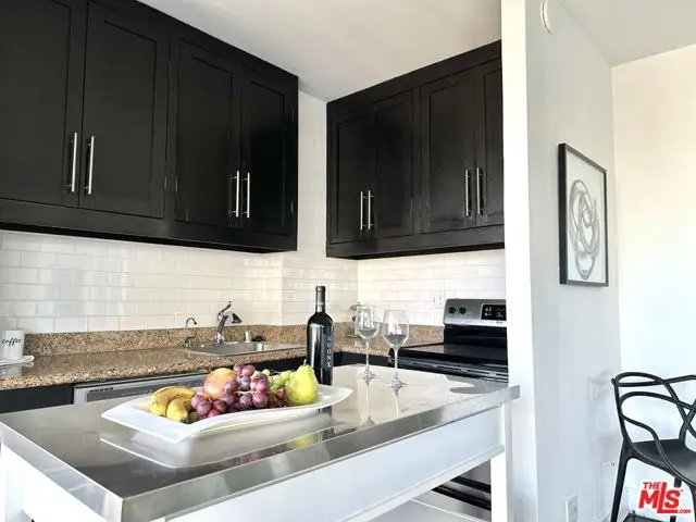 999 N Doheny Drive #408, West Hollywood, CA 90069 - #3