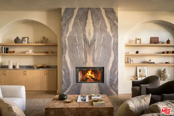 18 Voyage Street, Marina Del Rey, CA 90292