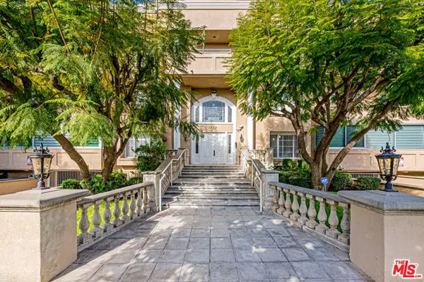 737 S Windsor Boulevard #201, Los Angeles, CA 90005