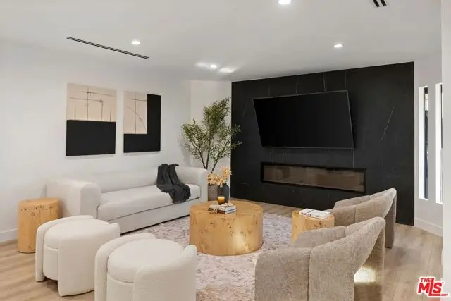 7848 Melita Avenue, San Fernando Valley, CA 91605 - #3