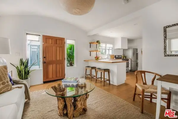 5848 Willoughby Avenue, Los Angeles, CA 90038