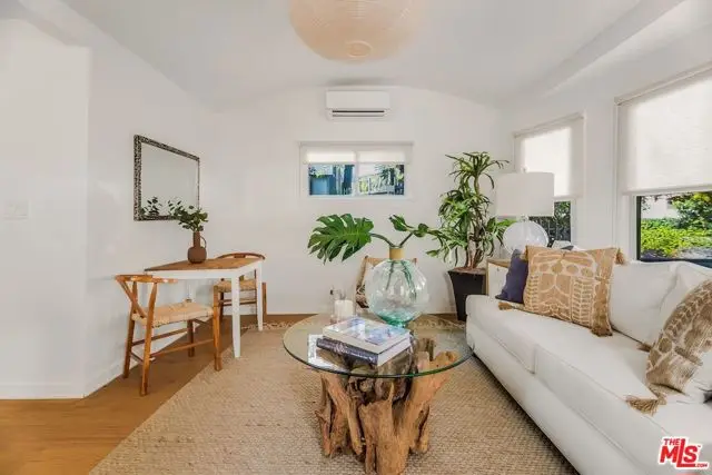 5848 Willoughby Avenue, Los Angeles, CA 90038 - #3
